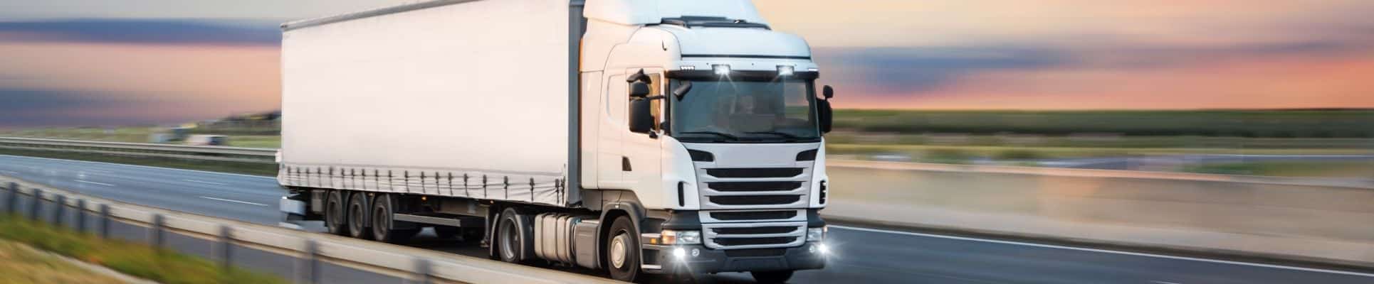 The Difference Between Road and Rail Shipping for Cargo