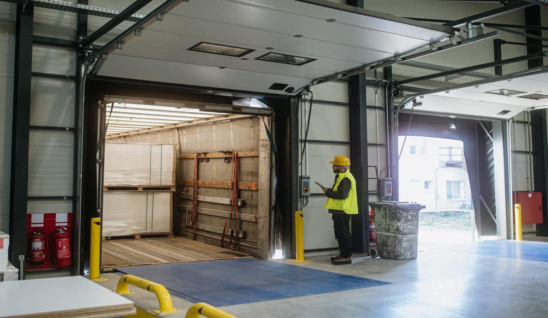 How To Safely Load and Haul Heavy Equipment